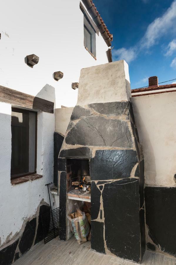 El Eden De Javier Pensionat Robledillo Exteriör bild